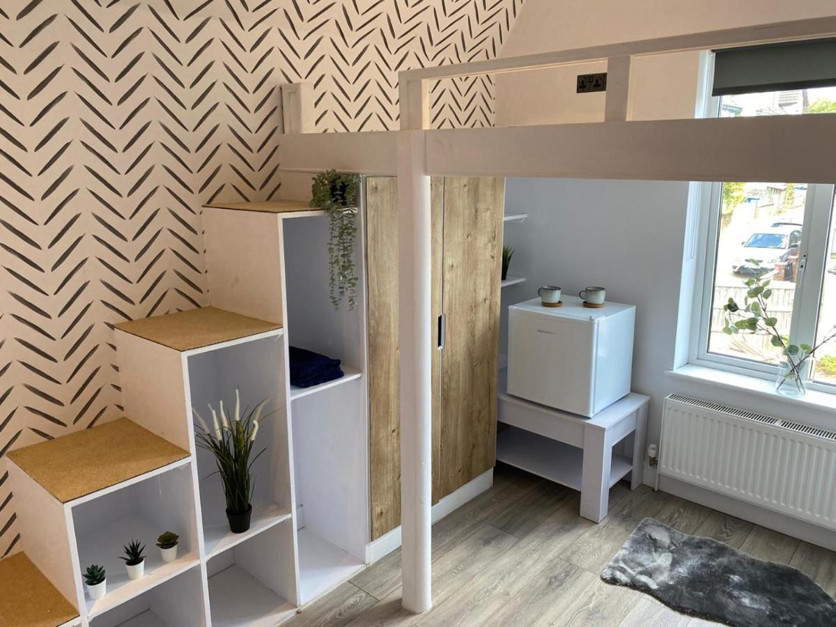 Acaster House, X4 Rooms With En-Suites X1 Room Private Bathroom, Street Parking, Close To Train Station Kettering Extérieur photo